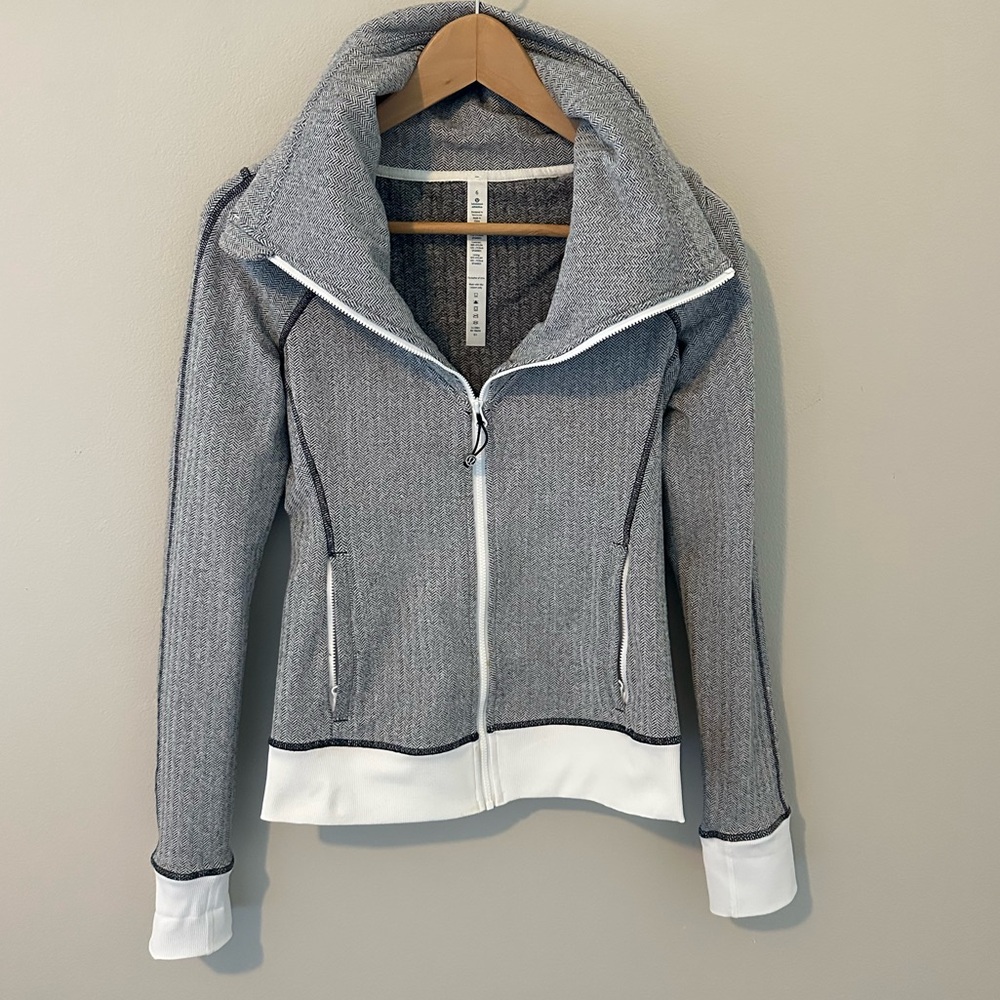 Lululemon Women’s Zip Up